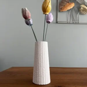 Cleopatra – vaso in polvere di marmo fatto a mano, A&P Marmi