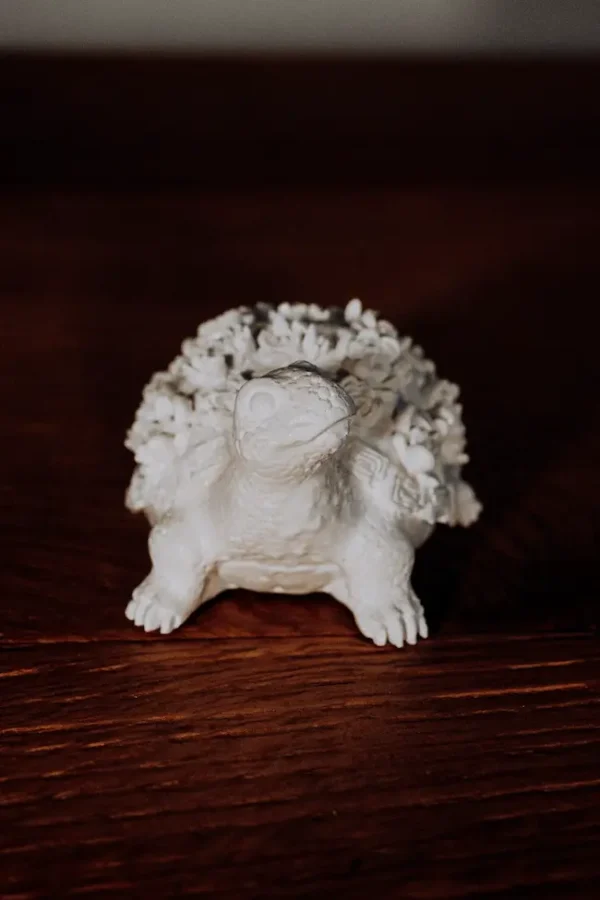 Michelangelo, tartaruga decorativa in polvere di marmo, A&P Marmi