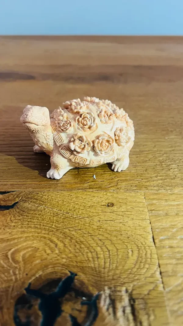 Michelangelo, tartaruga decorativa in polvere di marmo, A&P Marmi &ndash; Mattone