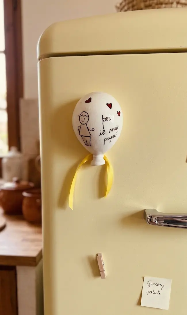 Pensiero in Aria, calamita palloncino personalizzabile in polvere di marmo, A&P Marmi