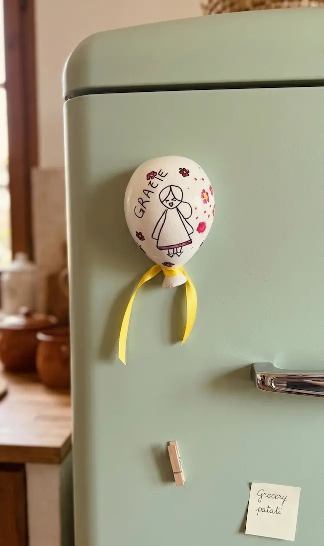Pensiero in Aria, calamita palloncino personalizzabile in polvere di marmo, A&P Marmi
